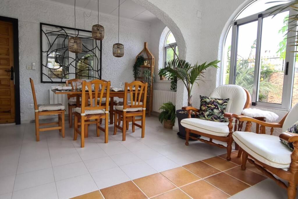 Tropical Paradise Villa In Torrevieja Exteriér fotografie